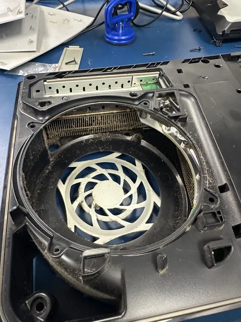 PlayStation 5 fan and radiator clogged with dust